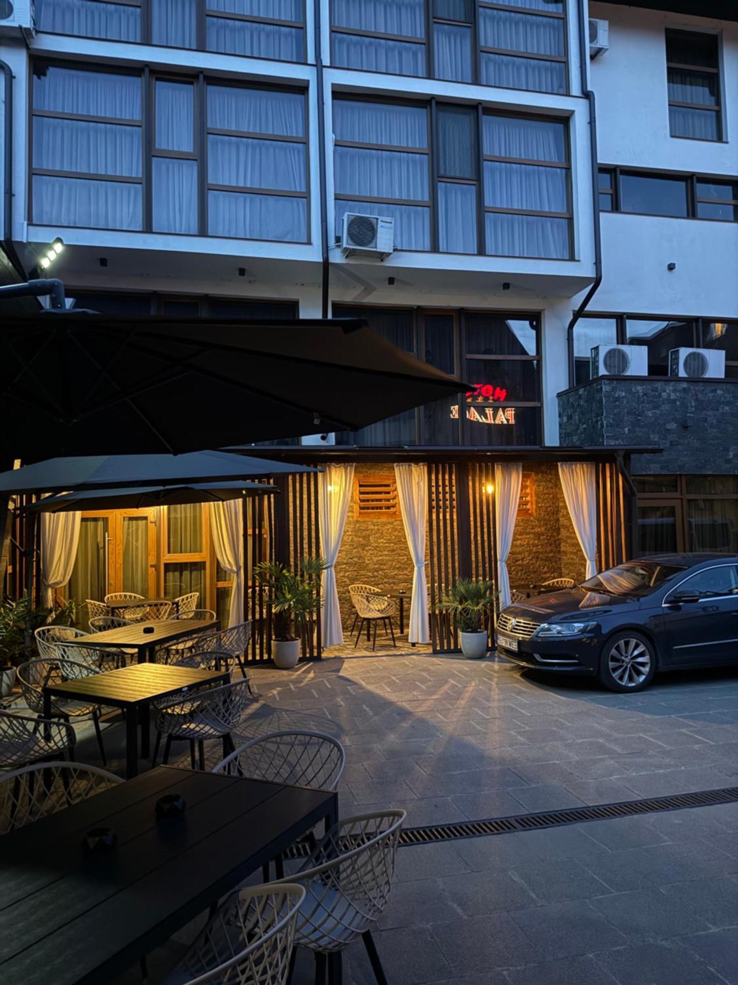 Hotel Palace Targu Jiu Exterior photo